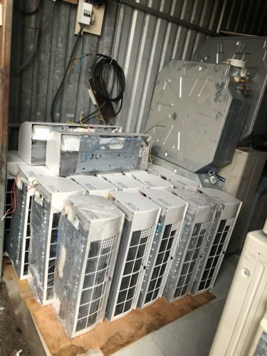 máy lạnh treo tường cũ tại kho điện lạnh Minh Trí
