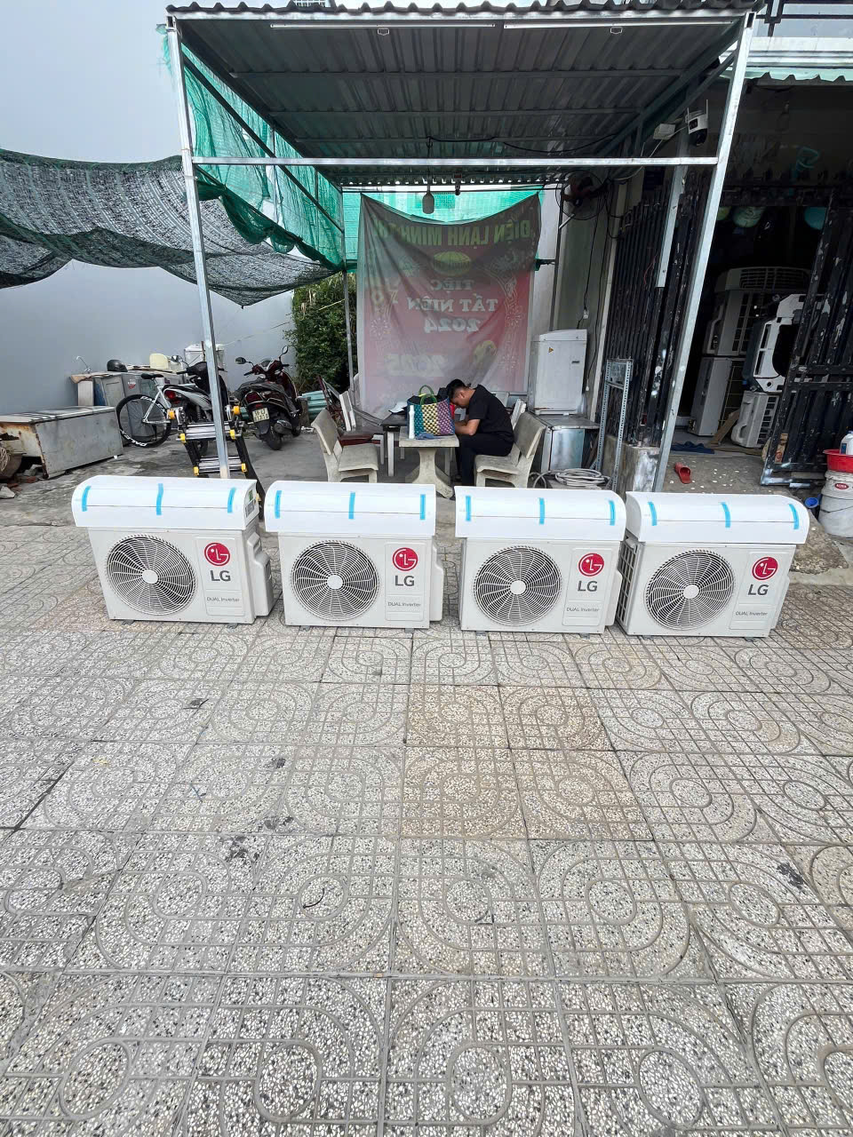 MÁY LẠNH LG INVERTER 2HP MỚI 95% tại điện lạnh Minh Trí